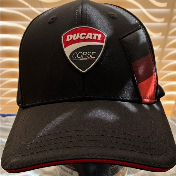 Ducati Corse Racing Black and Red w/ Italian Flag Trucker Style hat cap (OS)